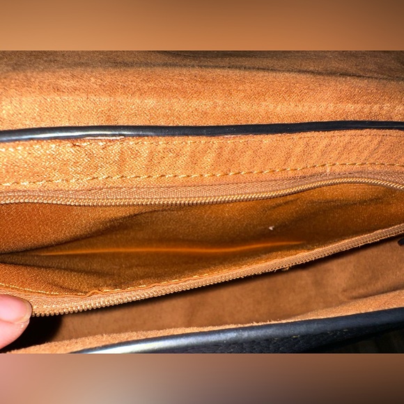 Coach Shoulder Bag - Picture 6 of 8